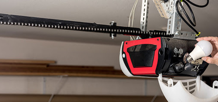 automatic garage door opener repair in Vineyard